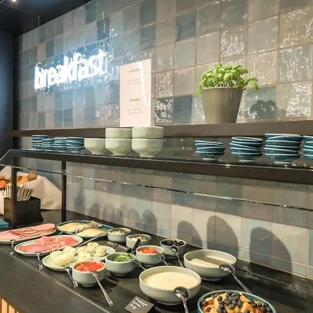 Ξενοδοχείο Art 4*